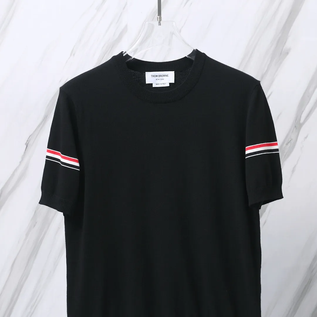 ：M 28（TB T ） THOM BROWNE TB T Classic Breathable Authentic Quality + Authentic + Same Style Size：0/1/2/3/4 ：White/Black/Navy Blue/Light Gray/Dark Gray